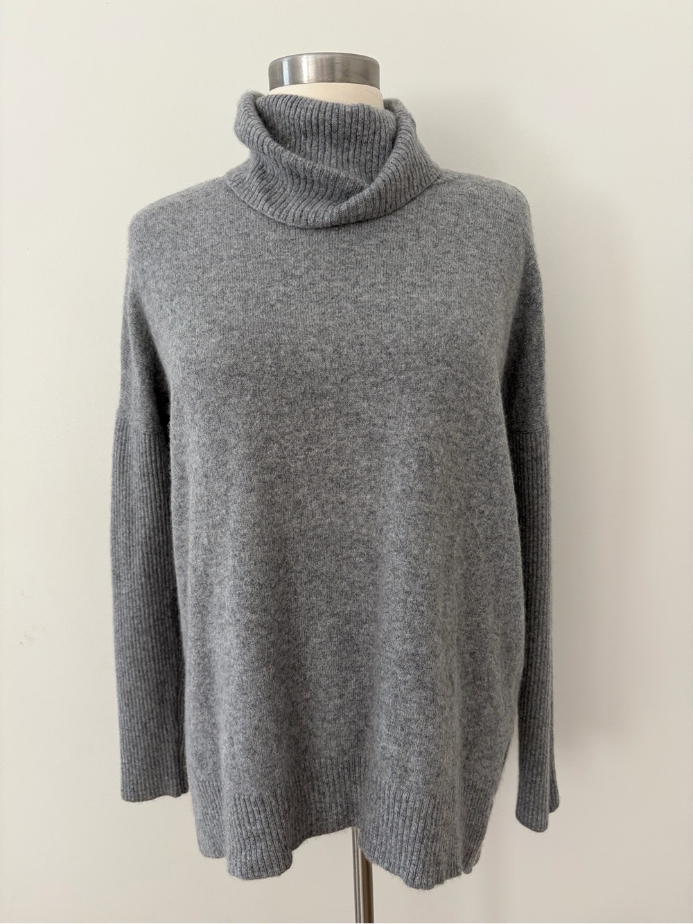 Minnie Rose Cashmere Boyfriend Oversized Turtleneck Sweater Ribbed Sleeves XS/S